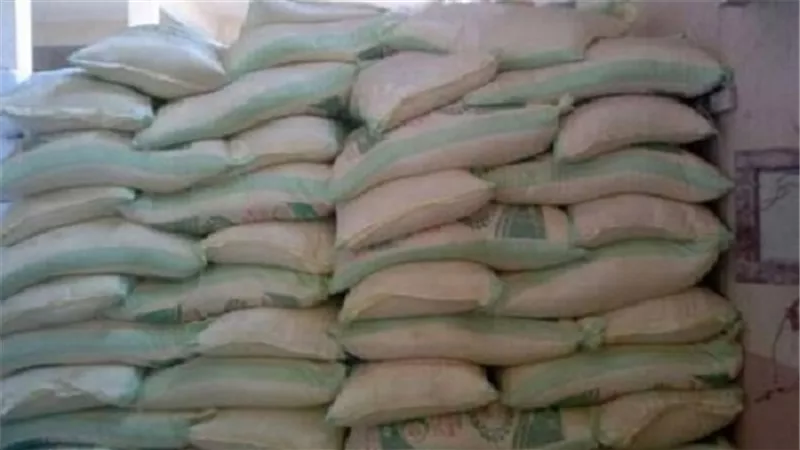 ضبط أمين فرع ومتعهد نقل لاستيلائهما على 24 طن أرز 