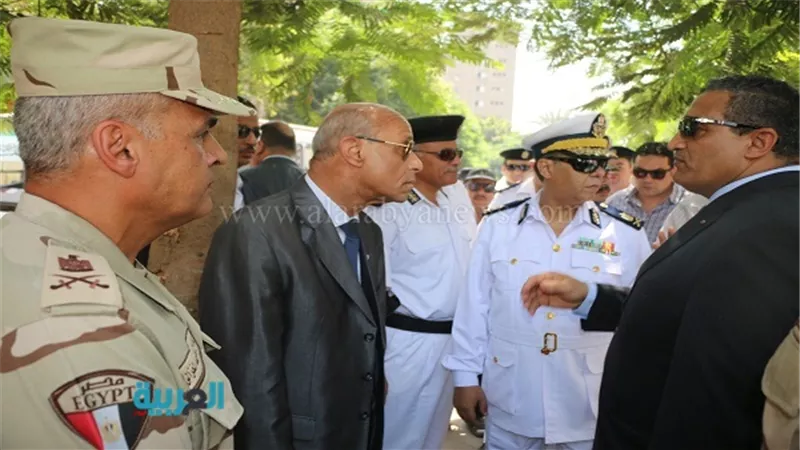 بالصور.. حملة مكبرة لإزالة الإشغالات في حي بولاق 