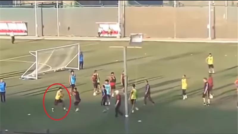 +18.. ننشر الفيديو الكامل لاشتباكات الألتراس مع حسام غالي وعمرو جمال
