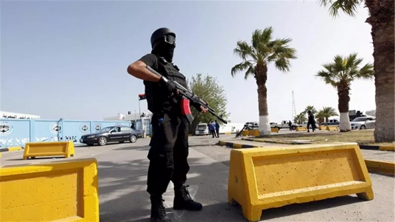 مجموعة مسلحة تقطع الاتصالات في ليبيا