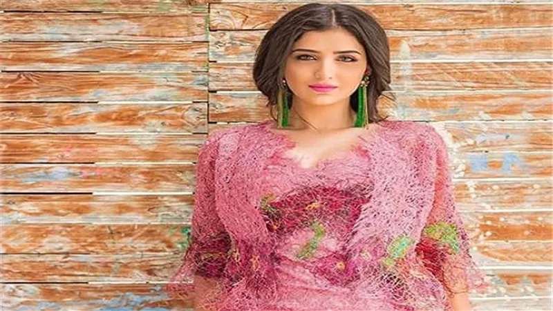 بالصور.. مي عمر تخطف الأنظار في أحدث جلسة تصوير 