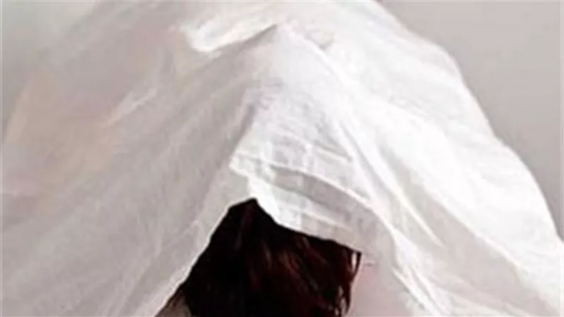 مصرع طفل حاول إنقاذ أمه من الاغتصاب