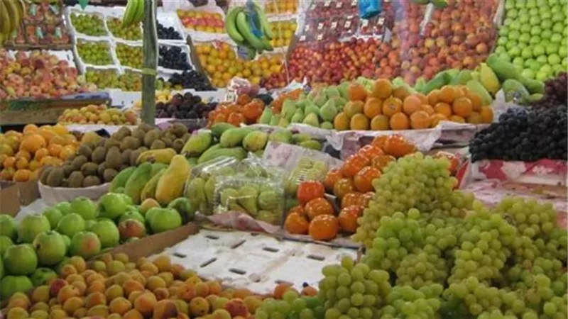 ثبات أسعار الفاكهة بسوق العبور اليوم