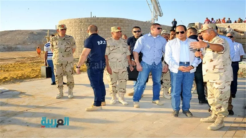 بالصور.. السيسي يتفقد مشروع مدينة الجلالة