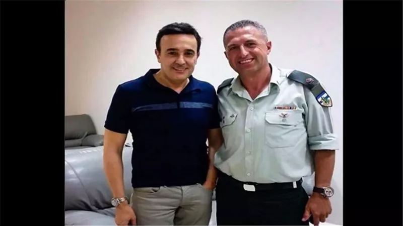 بالفيديو.. شاب فلسطيني يهاجم صابر الرباعي بعد واقعة الظابط الإسرائيلي