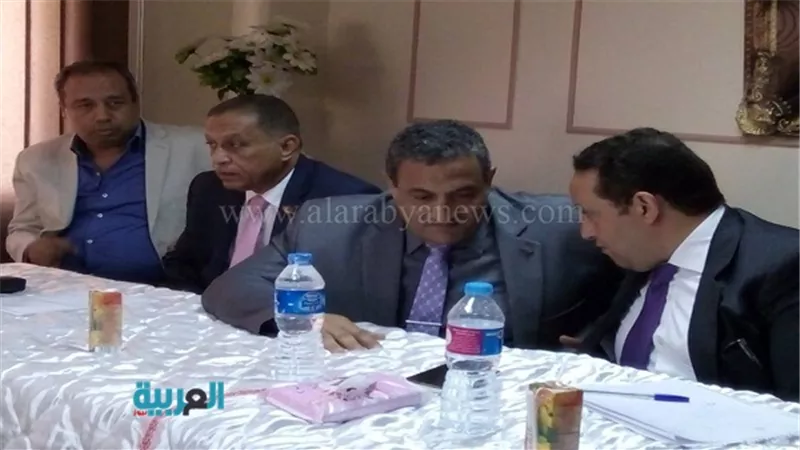 بالصور.. نائب محافظ القاهرة يحضر اجتماع 