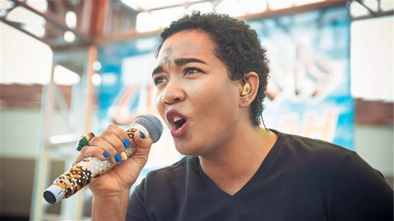 حفل غنائي لمثلية الجنسية Diana King بمصر.. فما موقف نقيب الموسيقيين؟