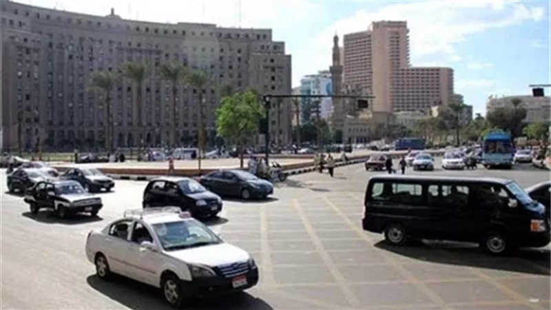 انتظام حركة المرور بمحاور وميادين القاهرة والجيزة 