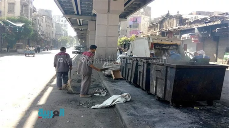 بالصور.. حملة لإزالة الإعلانات المخالفة بالموسكي 