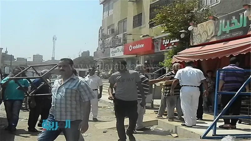 بالصور.. حملة لرفع الإشغالات وصيانة أعمدة الكهرباء بالمرج 