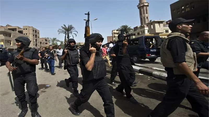 ضبط عصابة نفذت أول سطو مسلح بنفق الأزهر