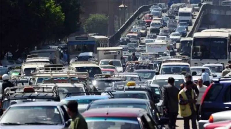 شلل مروري بميادين القاهرة والجيزة 