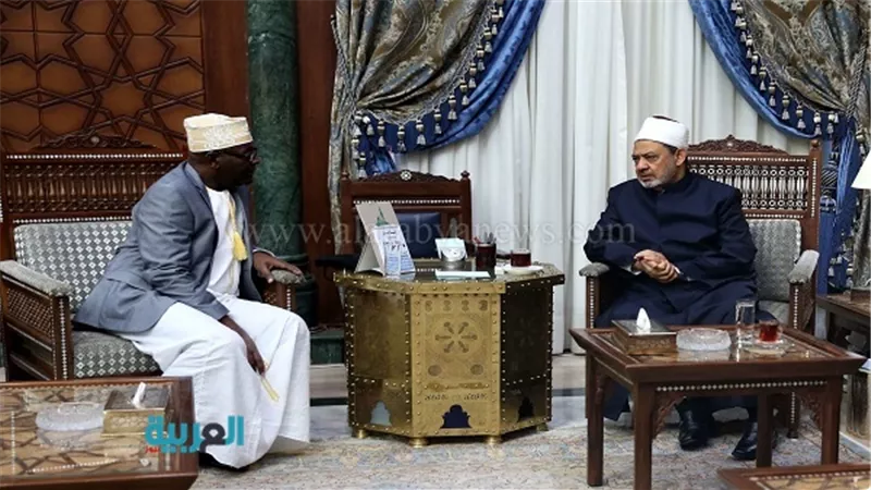 مستشار رئيس جزر القمر لشيخ الأزهر: نثق في فكركم الوسطي 