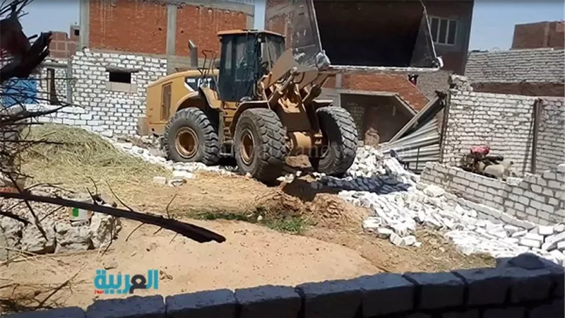 بالصور.. حملة لإزالة المباني المخالفة بالتبين 