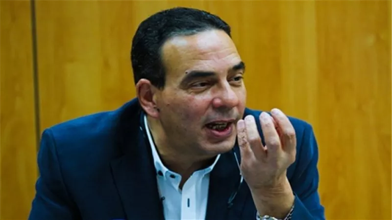 أيمن أبوالعلا: 