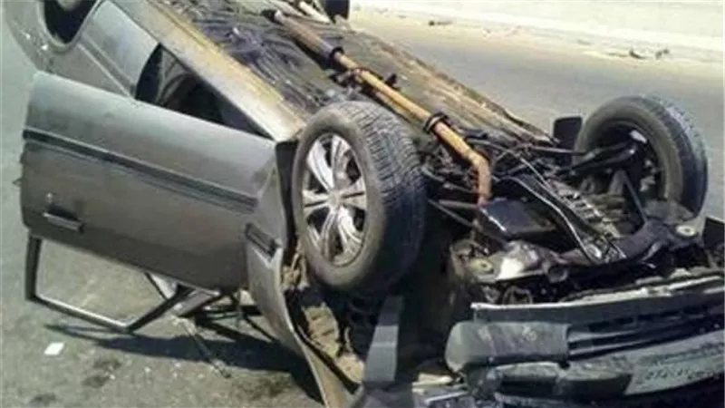 إصابة 3 في انقلاب سيارة ملاكي بطريق وادي النطرون - العلمين 