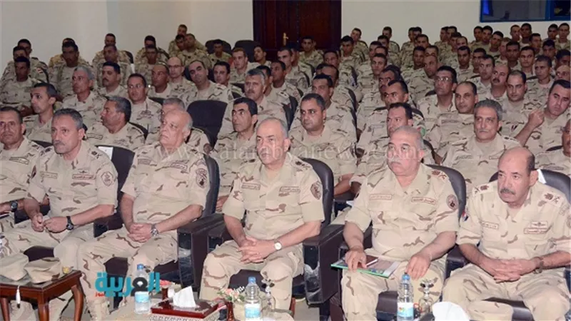 بالفيديو والصور.. رئيس الأركان يشهد المشروع التكتيكي باستخدام مقلدات 