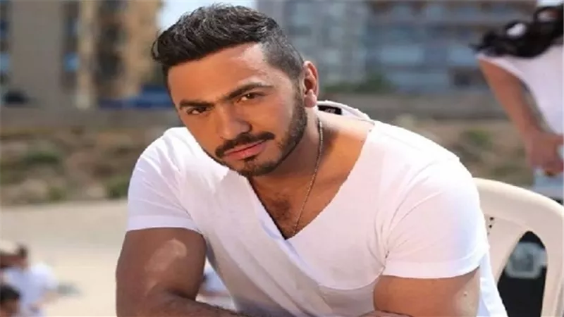 تامر حسني يتوجه إلى تونس استعدادًا لحفل قرطاج 