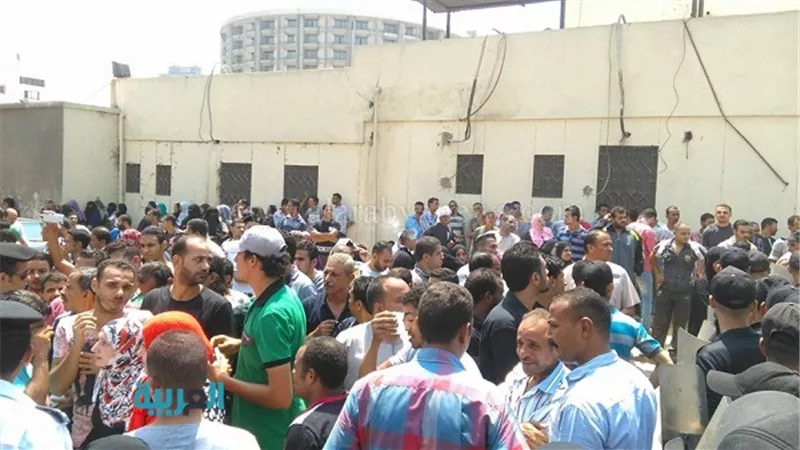 بالصور.. تظاهرة أمام 