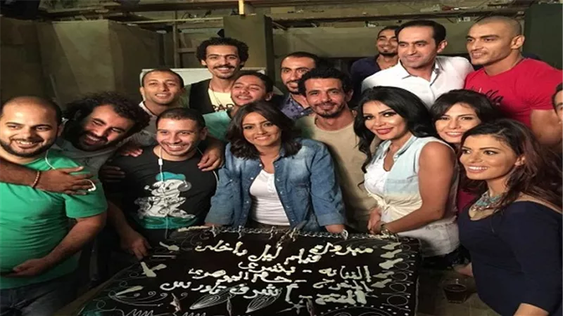 بالصور.. بشرى تحتفل بتصوير مشاهد 