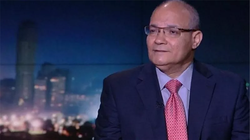 بالفيديو.. خبير: السيسي يطمح في إقامة مصانع صغيرة للأسر المصرية