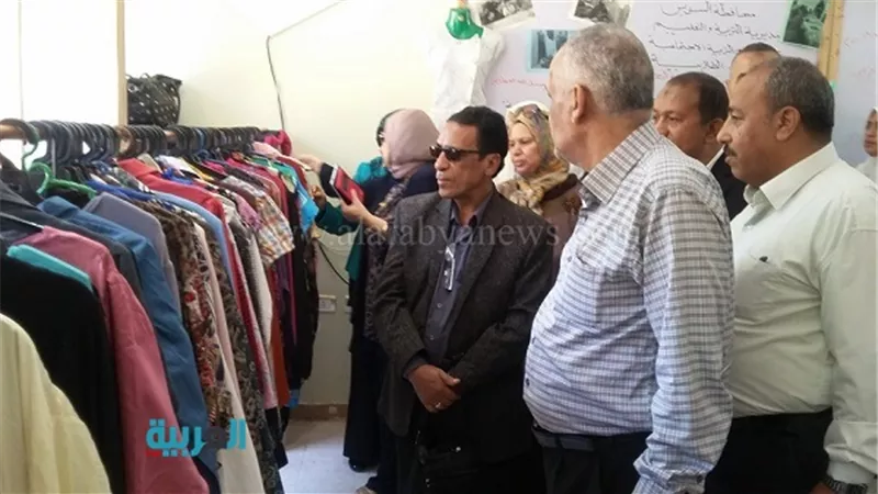 بالصور.. افتتاح المعرض الخيري الأول للاتحادات الطلابية بالسويس