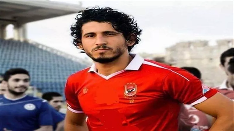  مدافع الأهلي أحمد حجازي يرحب بمولوده الجديد 