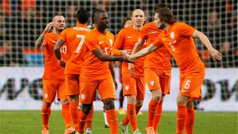 هولندا تواجه السويد.. وفرنسا تصطدم بروسيا البيضاء بتصفيات المونديال