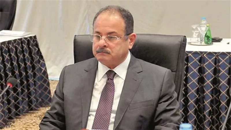 وزير الداخلية يستعرض مع مساعديه خطة تأمين العيد والمدارس