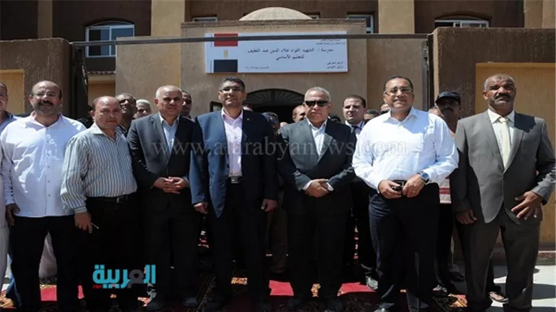 وزير الإسكان ومحافظ الشرقية يفتتحان مدرستين بالعاشر من رمضان