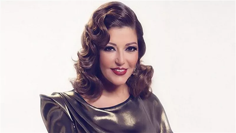 بالفيديو.. سميرة سعيد ضيفة مصر في حفل 