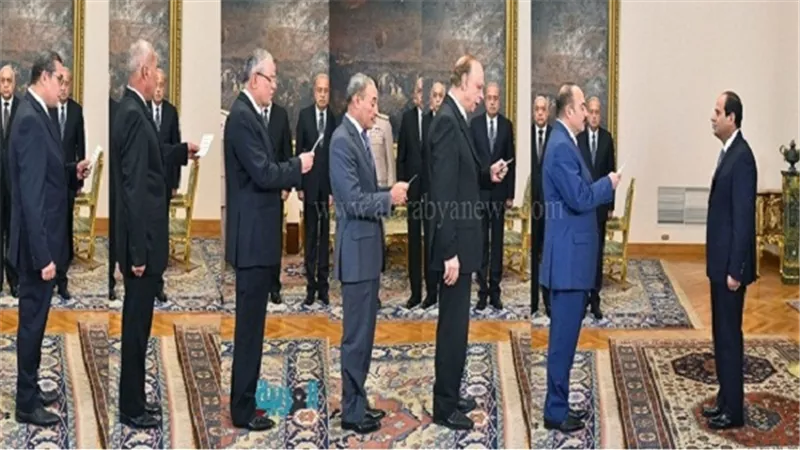 السيسي يشهد أداء وزير التموين والمحافظين الجدد لليمين الدستورية.. الرئيس يشدد على توفير السلع بأسعار مناسبة.. وتعليمات برفع مستوى الخدمات المقدمة للمواطنين