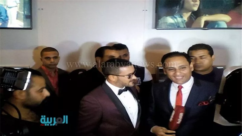 بالصور.. وصول الفنان محمد رجب العرض الخاص لـ