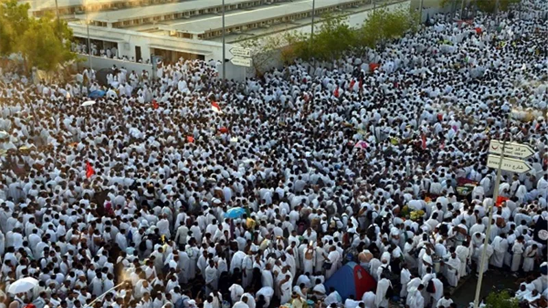 بث مباشر.. نفرة حجاج بيت الله الي مزدلفة