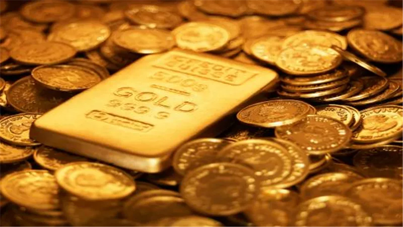 الذهب يتماسك مع تراجع الدولار وانحسار توقعات رفع الفائدة الأمريكية
