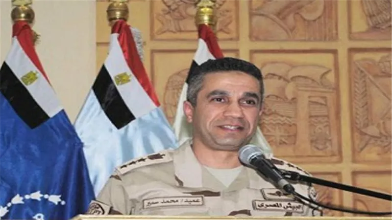 المتحدث العسكري ينشر فيديو لاستلام حاملة المروحيات 