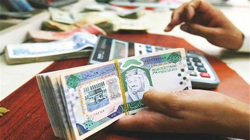 ننشر أسعار العملات العربية.. والريال السعودى بـ2.37 جنيه