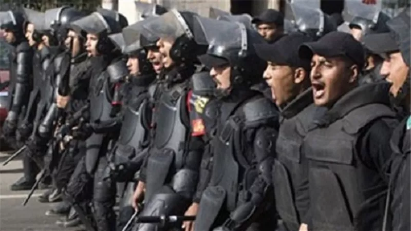 الاهلي يطلب من الشرطة تأمين الملعب من الخارج.. والقوات تستجيب
