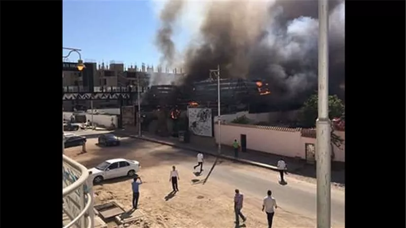 حريق هائل في مطعم بالغردقة.. والحماية المدنية تحاول السيطرة