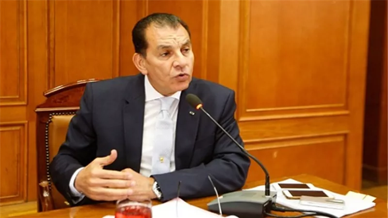 حاتم باشات يستقبل رئيس اتحاد اللجان الأولمبية الإفريقية