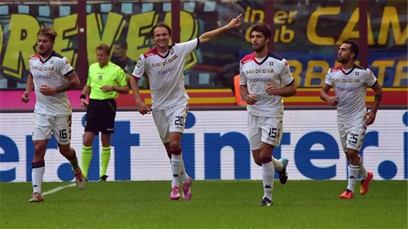 كاليارى يهزم أتلانتا بثلاثية نظيفة بالدورى الإيطالى