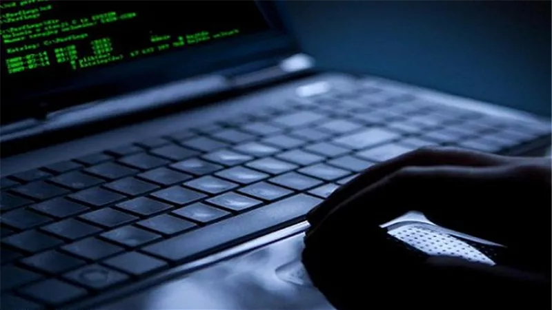 خبير معلومات يطالب بتعديل التشريعات لتأمين خصوصية المواطنين