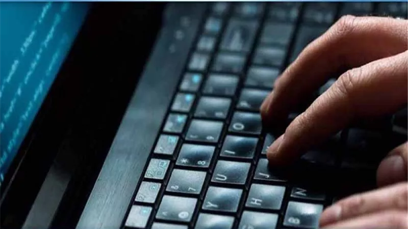خبير برمجيات: قانون الجرائم الإلكترونية ينتهك الخصوصية