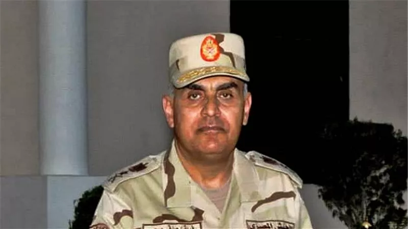 وزير الدفاع يلتقى برجال القوات المسلحة بنطاق الجيوش الميدانية