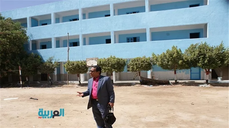 إحالة كل العاملين بإحدى مدارس السويس إلى التحقيق