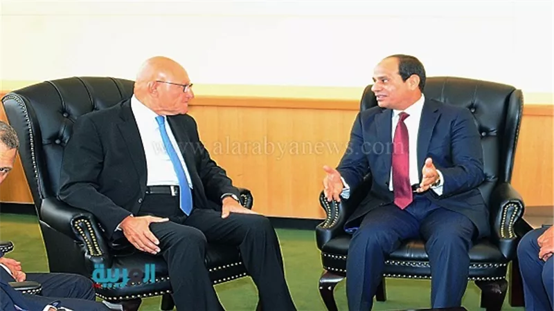 السيسي يلتقي برئيس وزراء لبنان على هامش أعمال 