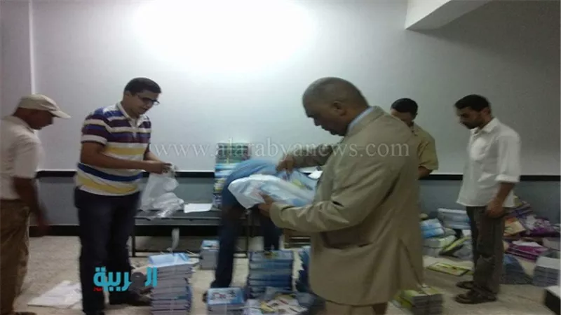 بالفيديو والصور.. مدير إدارة مطروح التعليمية يتفقد المدارس 
