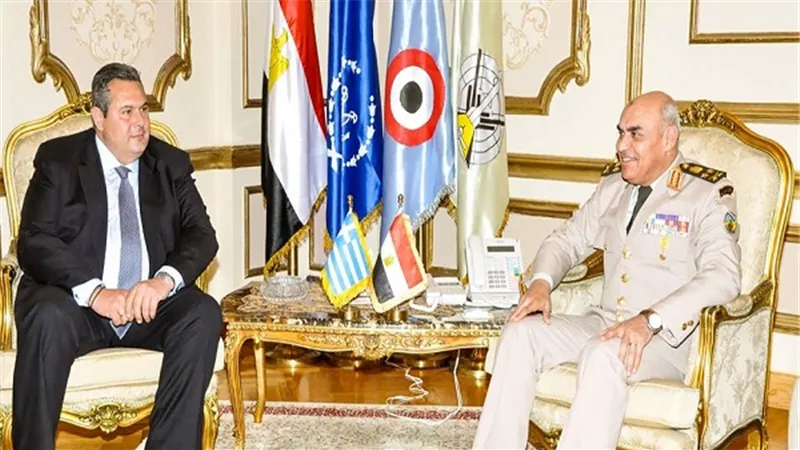 الفريق اول صدقى صبحى  يلتقى وزير الدفاع اليوناني