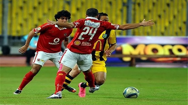 بالفيديو.. الأهلى يهزم المقاولون بـ