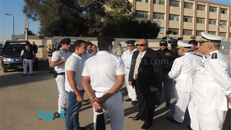 بالصور.. مدير أمن السويس يتفقد الخدمات الأمنية على المدارس